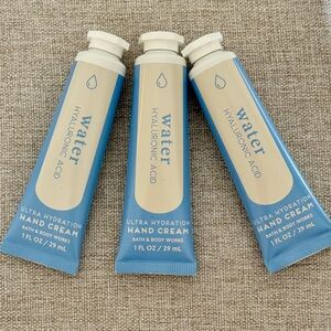 Bath & Body Works “Water” Hand Cream with Hyaluronic Acid. “3” 1oz. NWT